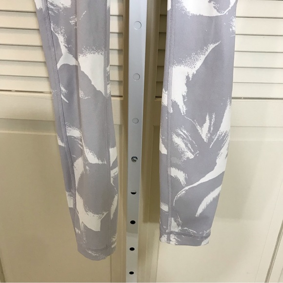 Wunder Under Hi-Rise Tight 25" Full-On Luxtreme Size 2 - Picture 11 of 16